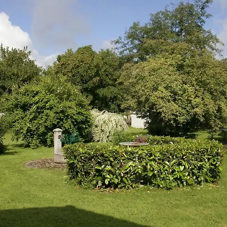 Cozy In Germany With Shared Garden Apartament *